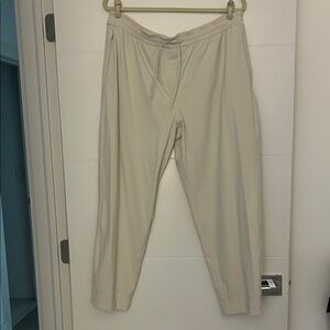 Lululemon Women’s Beige / Cream Drawstring Pants
